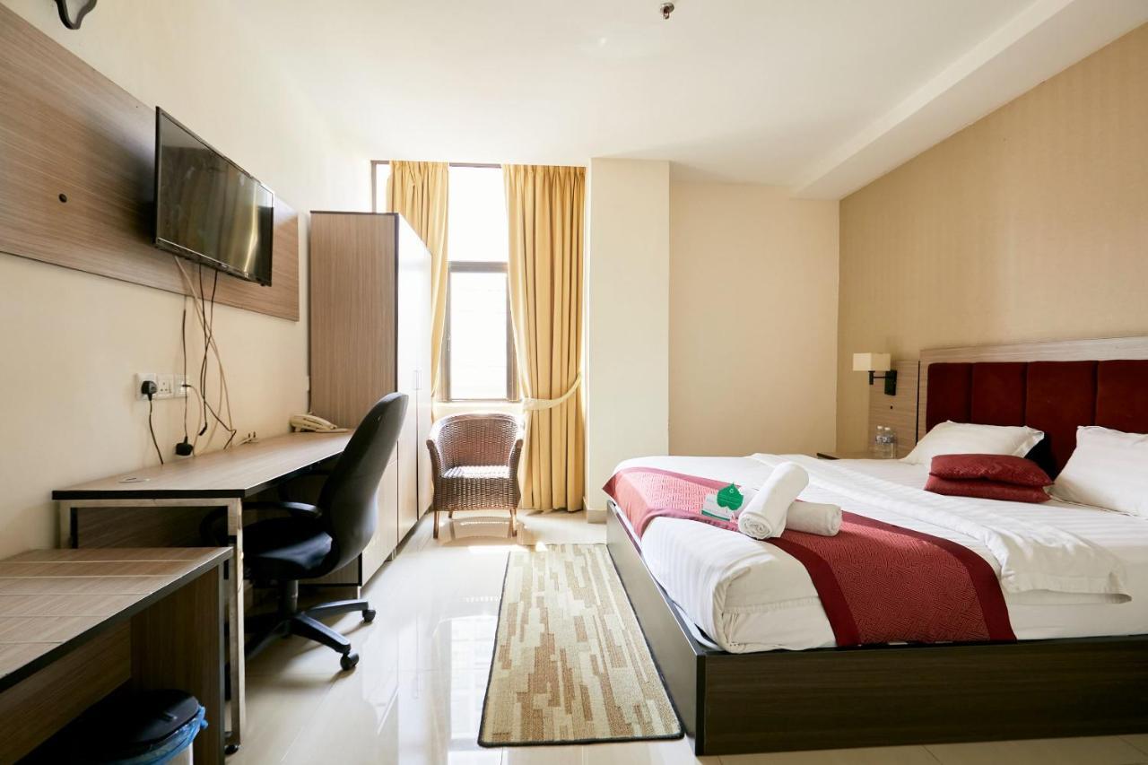 Dolphin Hotel, Chow Kit Kuala Lumpur Bagian luar foto